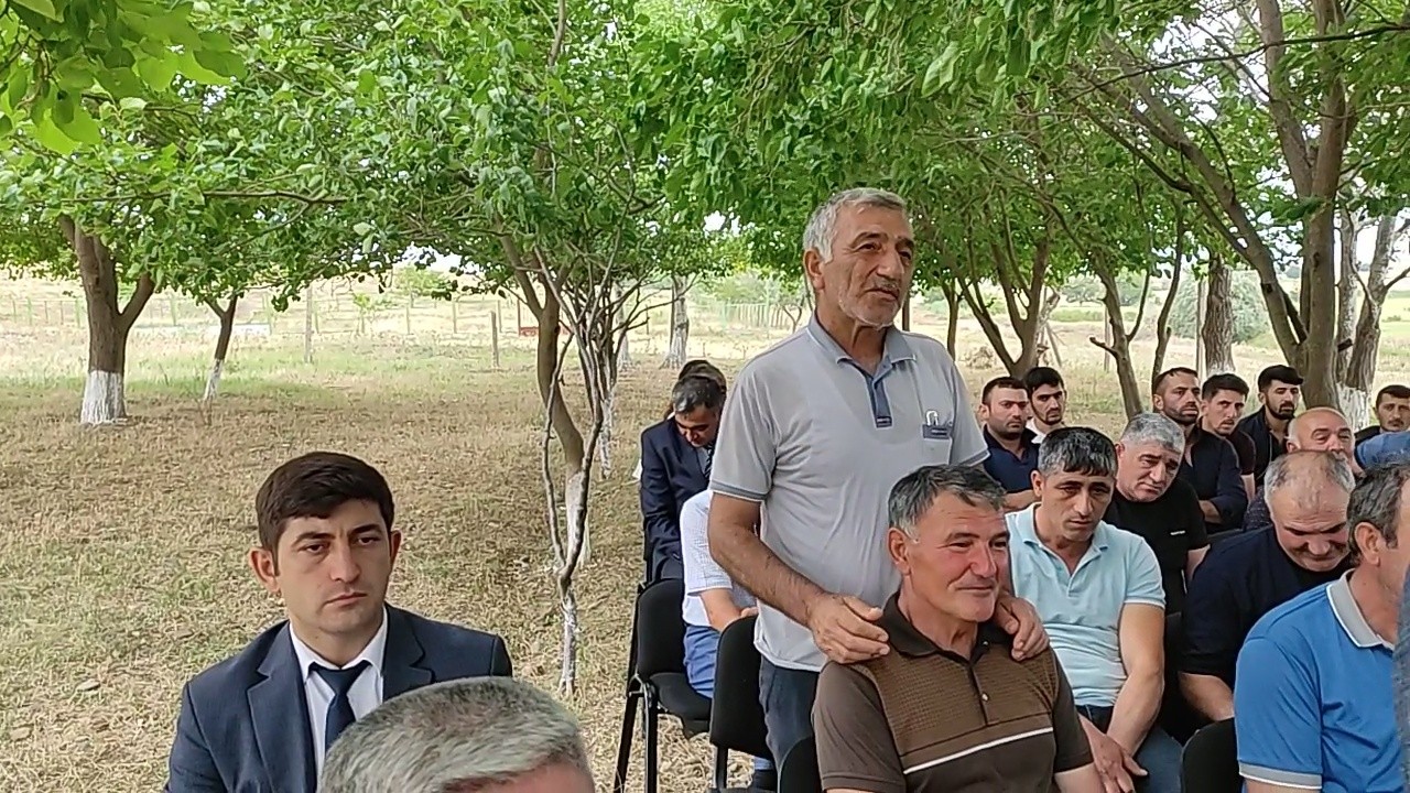 Seymur Orucov vətəndaşların səyyar qəbullarını davam etdirir - FOTOLAR